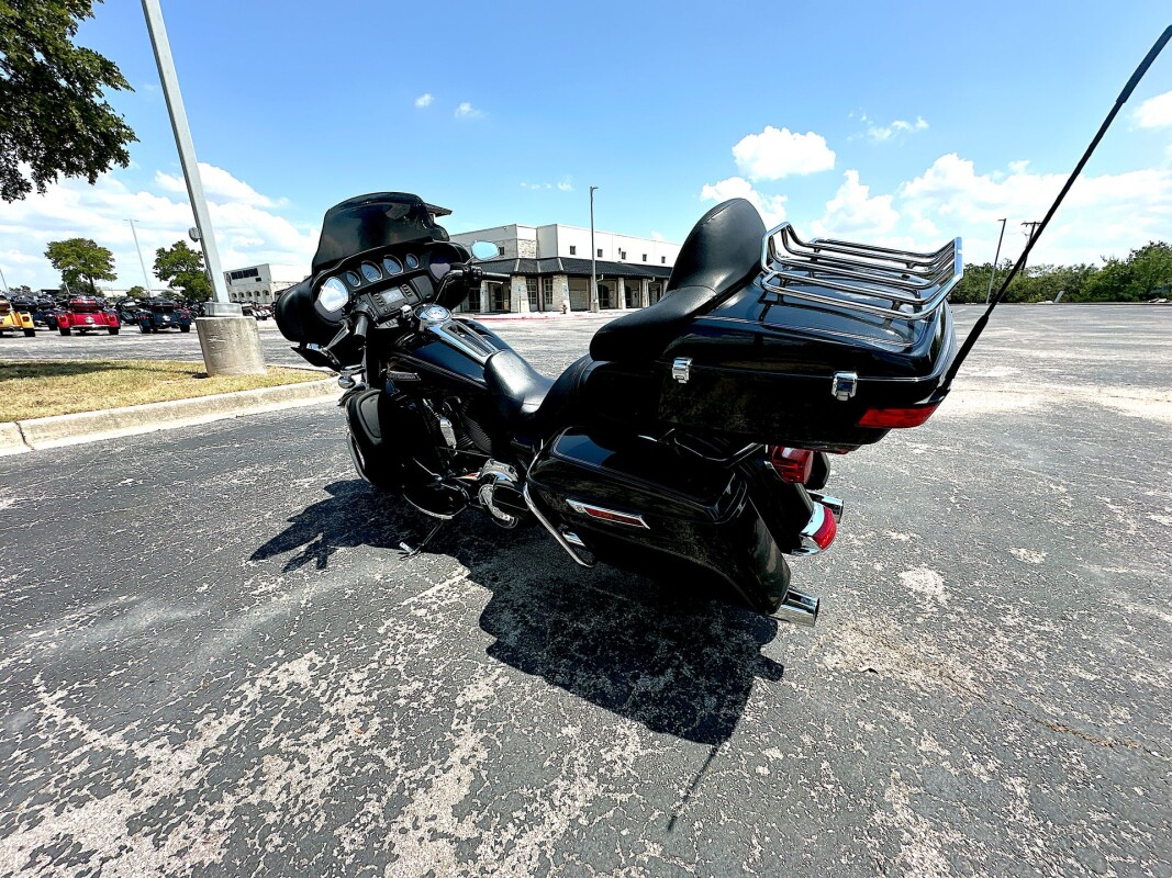 2014 Harley-Davidson Electra Glide Ultra Classic FLHTCU - Photo 7