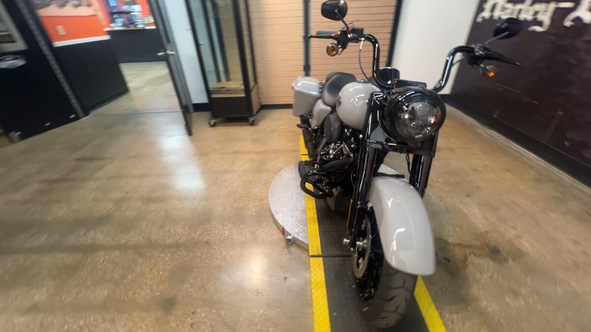 2025 Harley-Davidson Road King Special FLHRXS - Photo 6