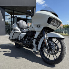2021 Harley-Davidson® CVO™ Road Glide™ Gris thumb 3