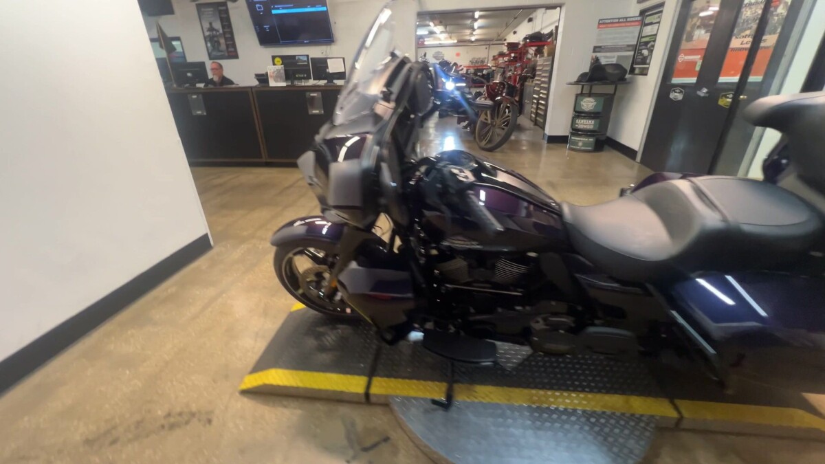 2025 Harley-Davidson Street Glide Ultra FLHXU - Photo 9