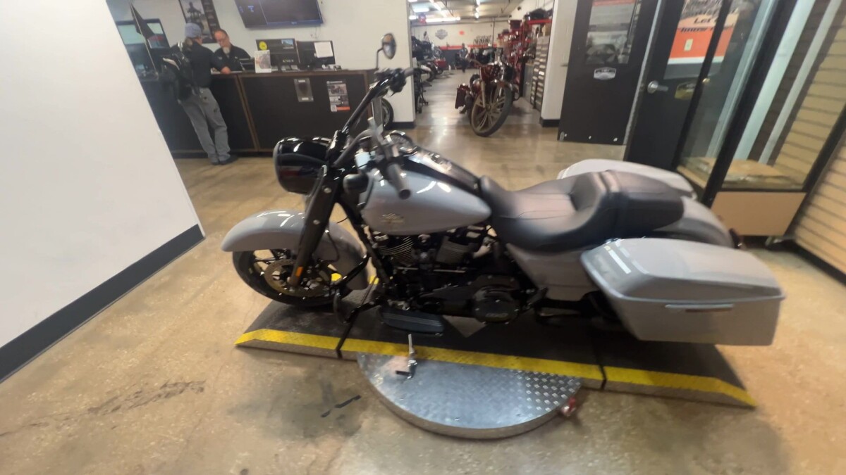2025 Harley-Davidson Road King Special FLHRXS - Photo 9