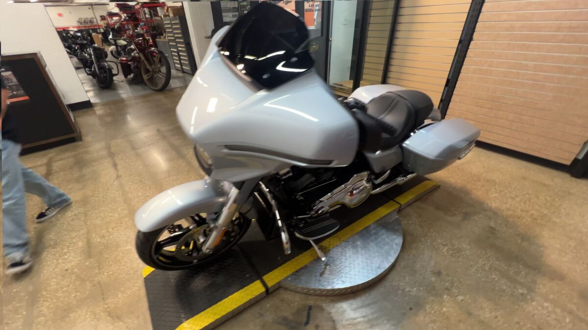 2025 Harley-Davidson Street Glide FLHX - Photo 8