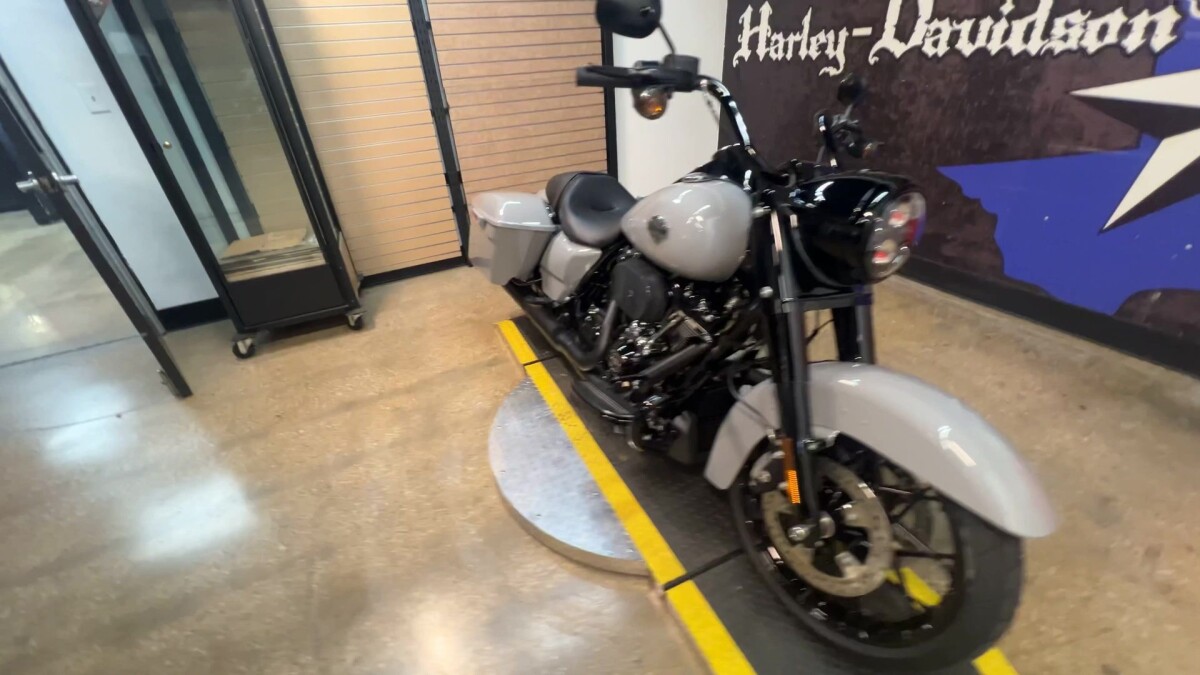 2025 Harley-Davidson Road King Special FLHRXS - Photo 6