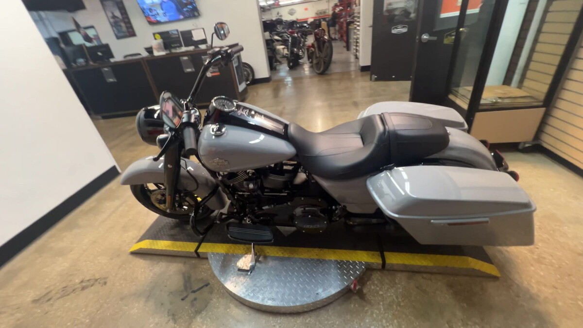 2025 Harley-Davidson Road King Special FLHRXS - Photo 9