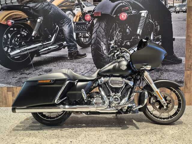 MY22 Harley-Davidson Road Glide® Special FLTRXS MATT BLACK