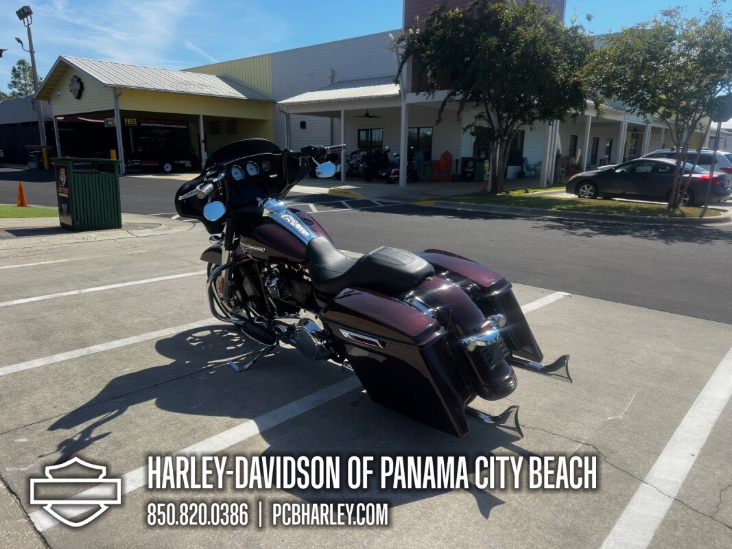 2022 Harley-Davidson Street Glide - Photo 4