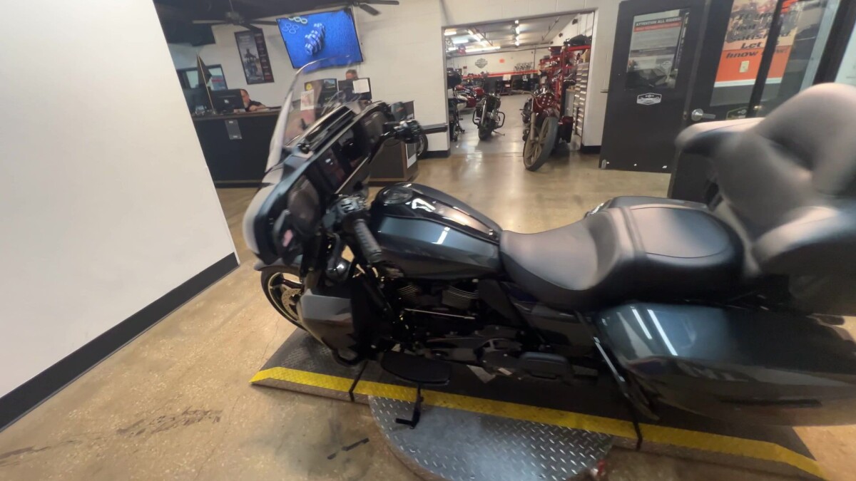 2025 Harley-Davidson Street Glide Ultra FLHXU - Photo 9