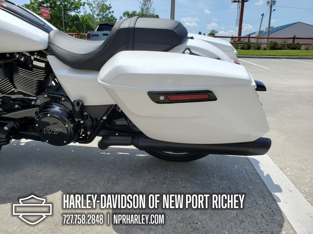 2025 Harley-Davidson Road Glide - Photo 9