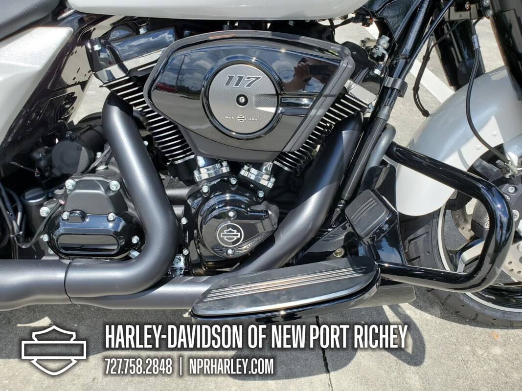 2025 Harley-Davidson Street Glide - Photo 4