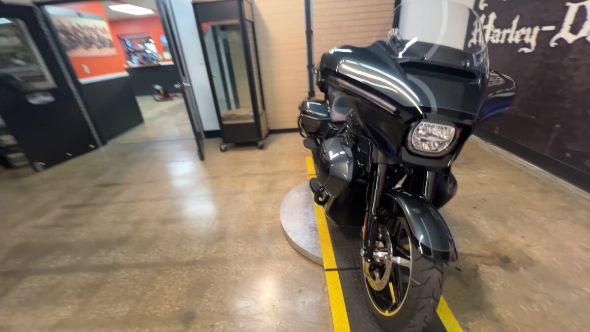 2025 Harley-Davidson Street Glide Ultra FLHXU - Photo 6