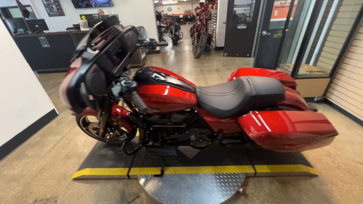 2025 Harley-Davidson Street Glide FLHX - Photo 9