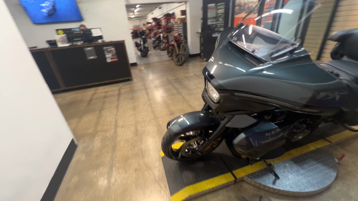 2025 Harley-Davidson Street Glide Ultra FLHXU - Photo 8