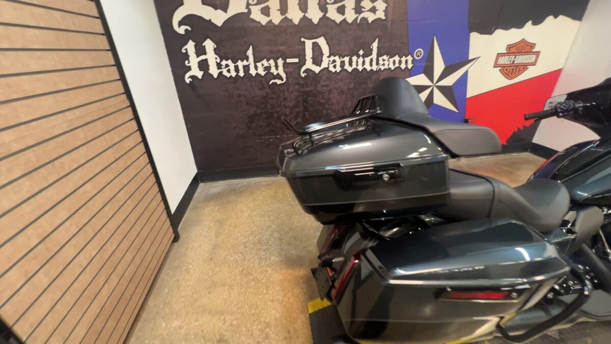 2025 Harley-Davidson Street Glide Ultra FLHXU - Photo 4