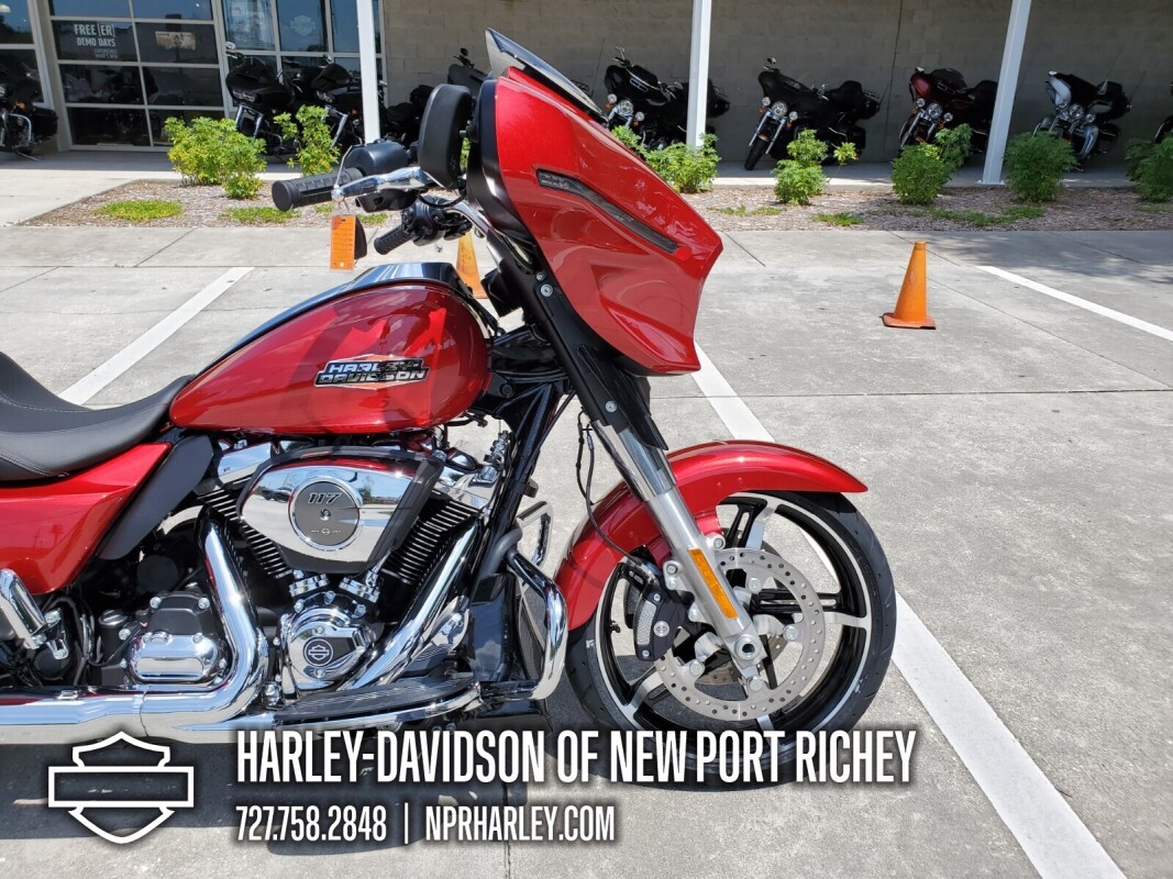 2025 Harley-Davidson Street Glide - Photo 4