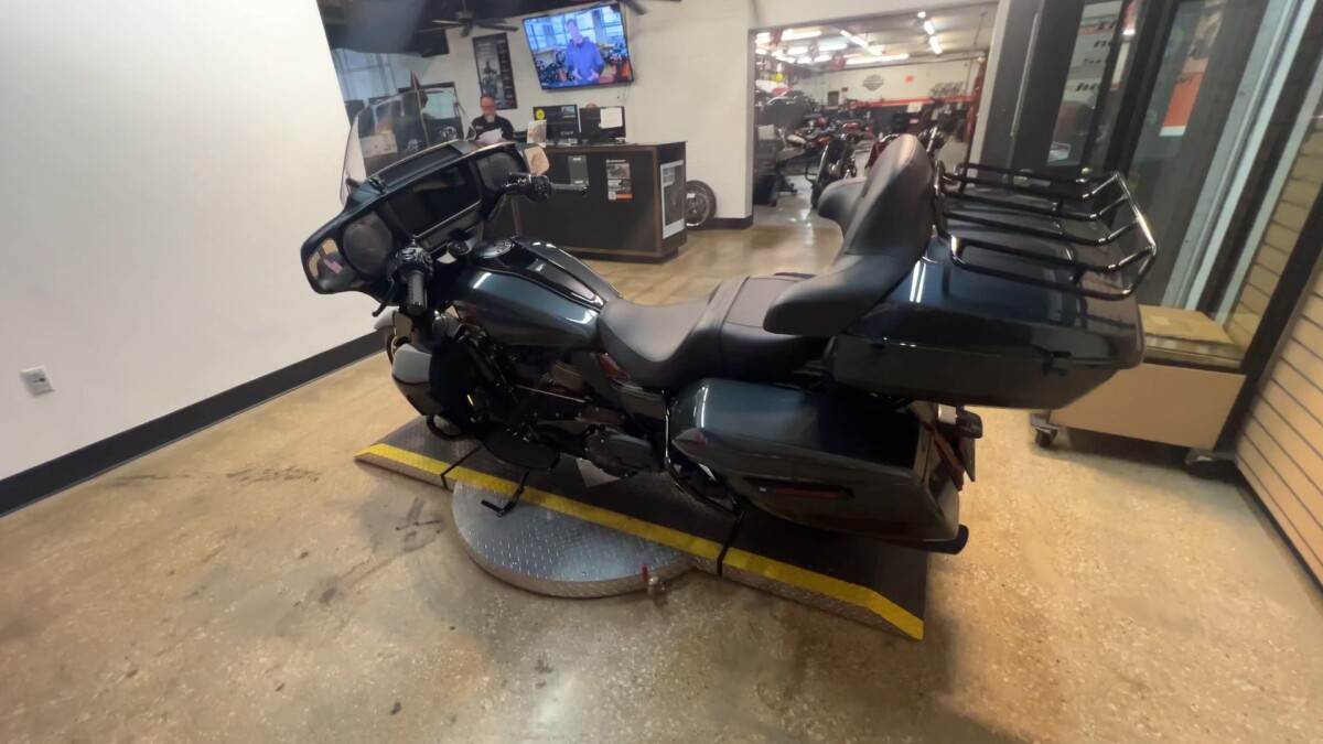 2025 Harley-Davidson Street Glide Ultra FLHXU - Photo 9