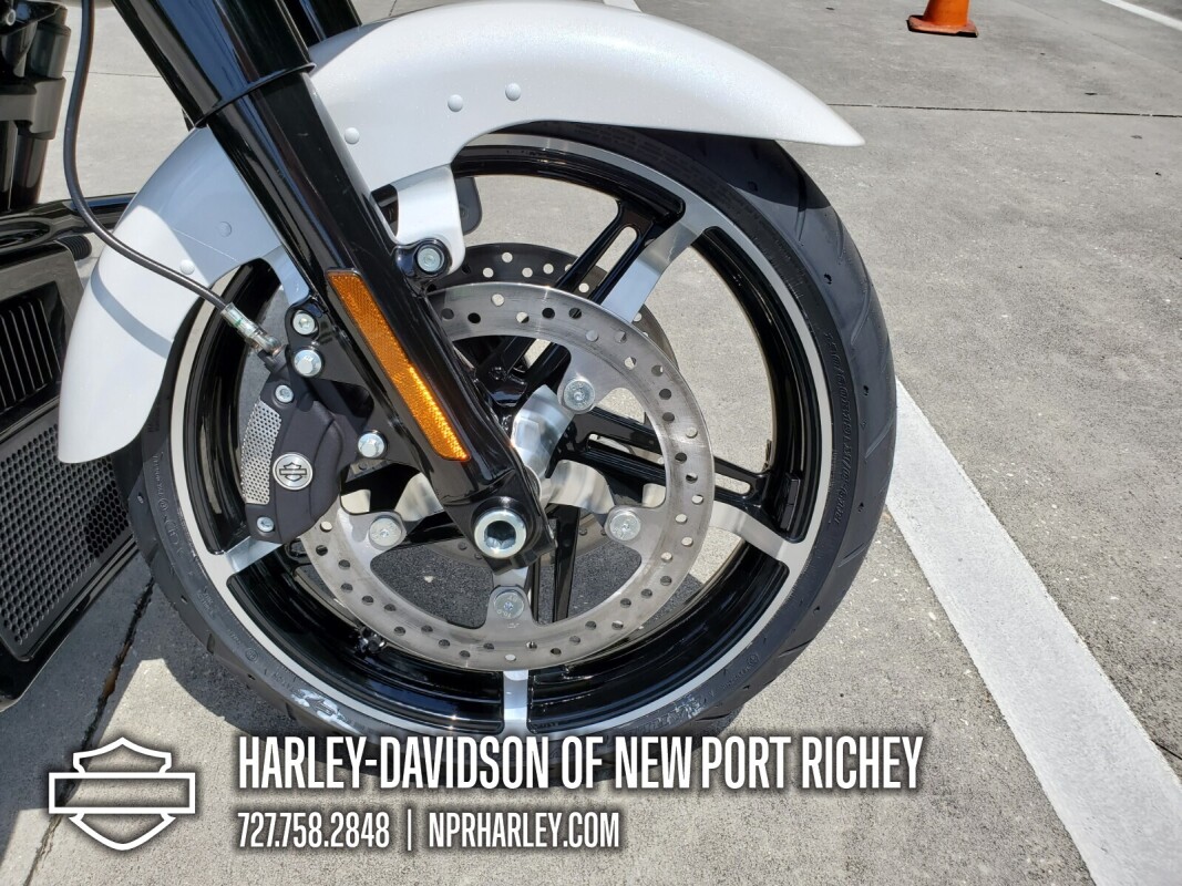 2025 Harley-Davidson Road Glide - Photo 3