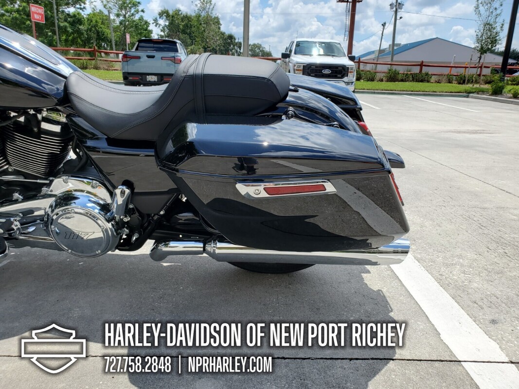 2025 Harley-Davidson Road Glide - Photo 9