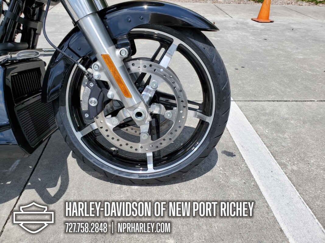 2025 Harley-Davidson Road Glide - Photo 2