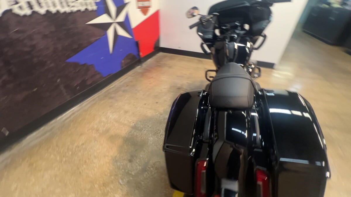 2025 Harley-Davidson Road Glide FLTRX - Photo 2