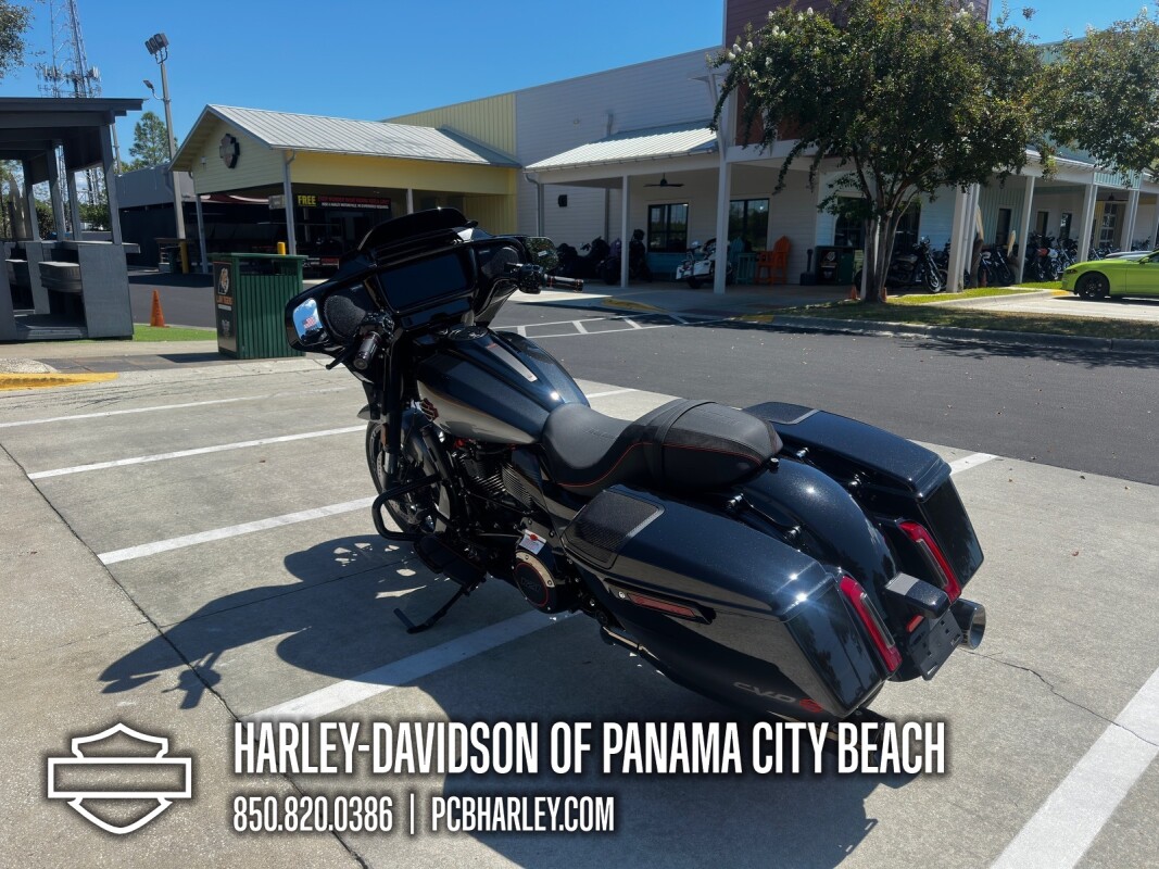 2025 Harley-Davidson CVO Street Glide - Photo 4