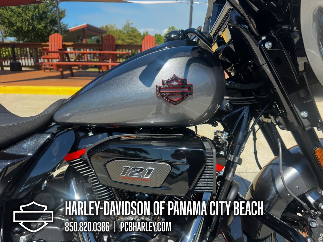 2025 Harley-Davidson CVO Street Glide - Photo 10