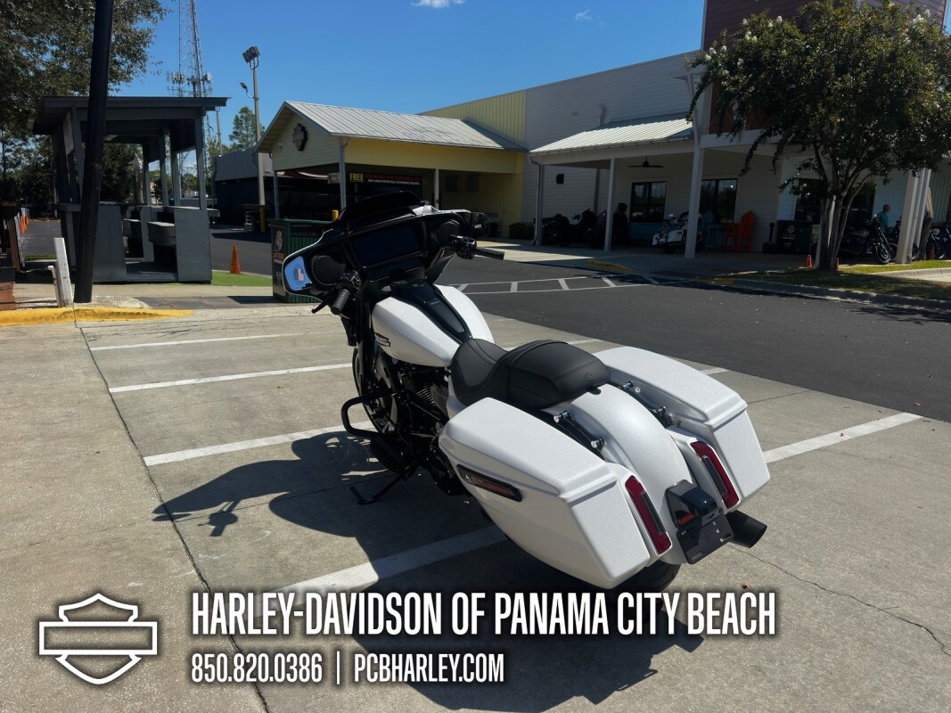 2025 Harley-Davidson Street Glide - Photo 4
