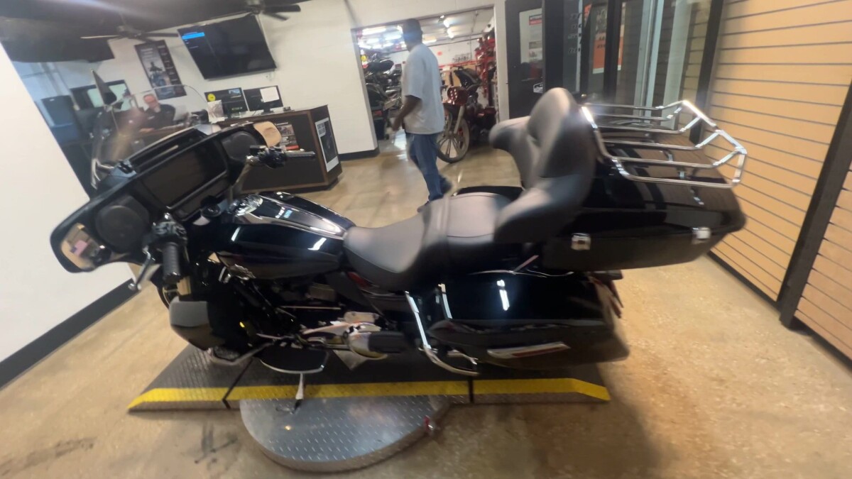 2025 Harley-Davidson Street Glide Ultra FLHXU - Photo 9