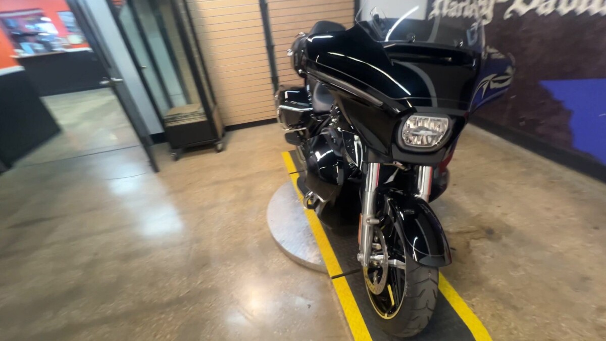 2025 Harley-Davidson Street Glide Ultra FLHXU - Photo 6