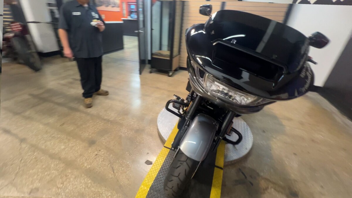 2025 Harley-Davidson CVO Road Glide FLTRXSE - Photo 7