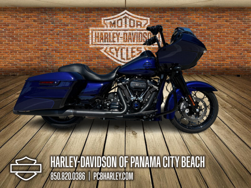 まっくす 2022 Harley-Davidson® Ultra Limited vs 2023 Indian Roadmaster