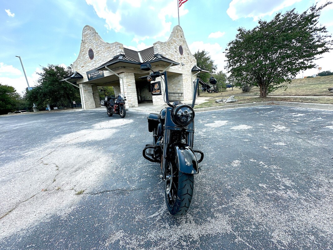 2025 Harley-Davidson Road King Special FLHRXS-only $30,991 including all the installed accessories - Photo 4