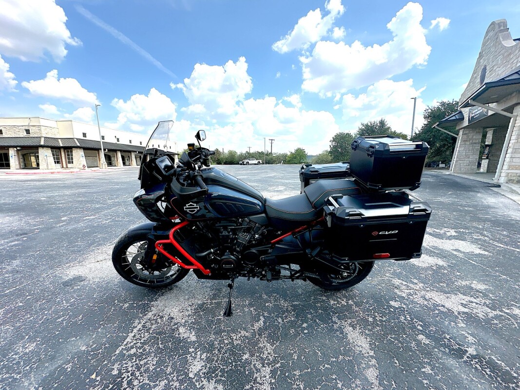2025 Harley-Davidson CVO Pan America RA1250SE - Photo 6