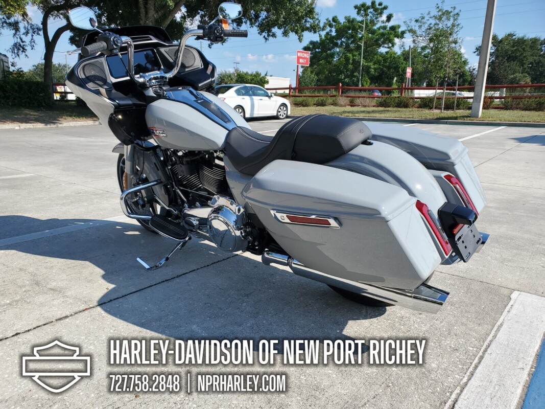 2025 Harley-Davidson Road Glide - Photo 10