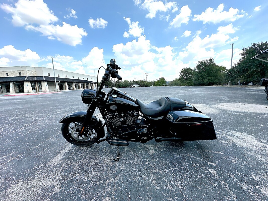 2025 Harley-Davidson Road King Special FLHRXS-only $30,991 including all the installed accessories - Photo 6