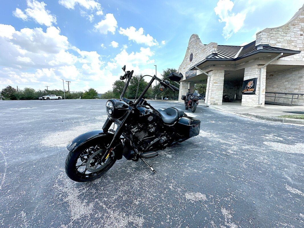 2025 Harley-Davidson Road King Special FLHRXS-only $30,991 including all the installed accessories - Photo 5