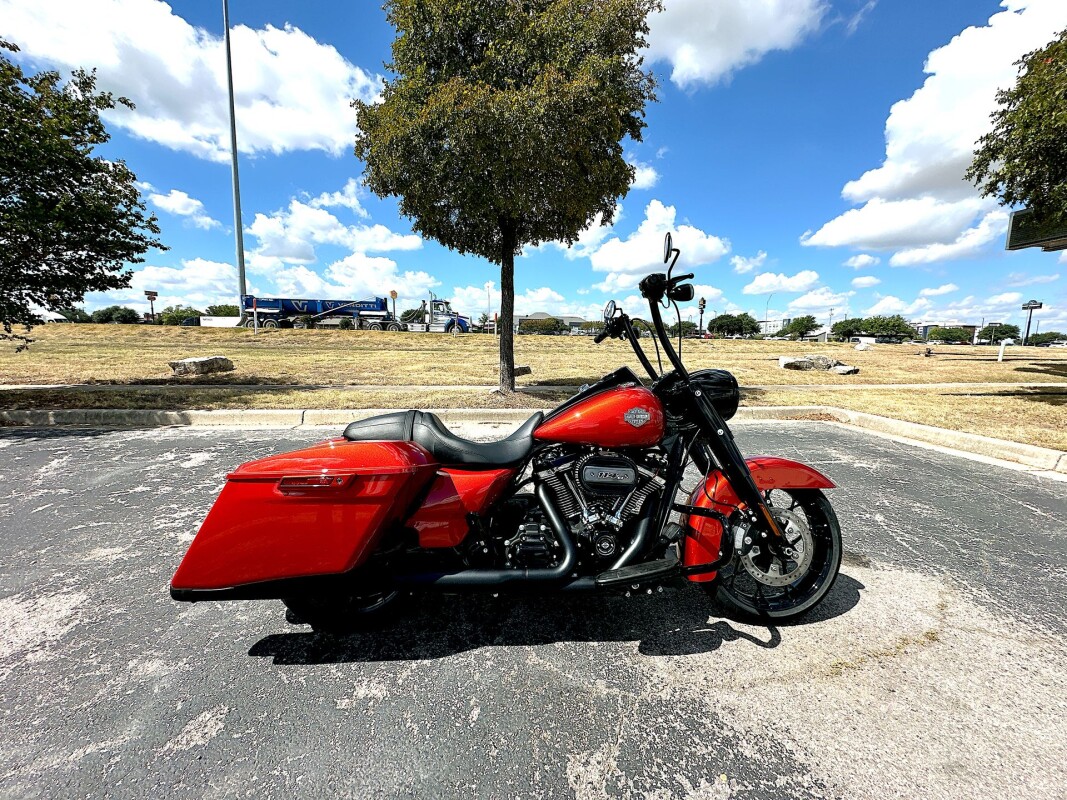 Harley-Davidson Road King Special 2025 FLHRXS- only $30,284 including all installed accessories - Photo 2