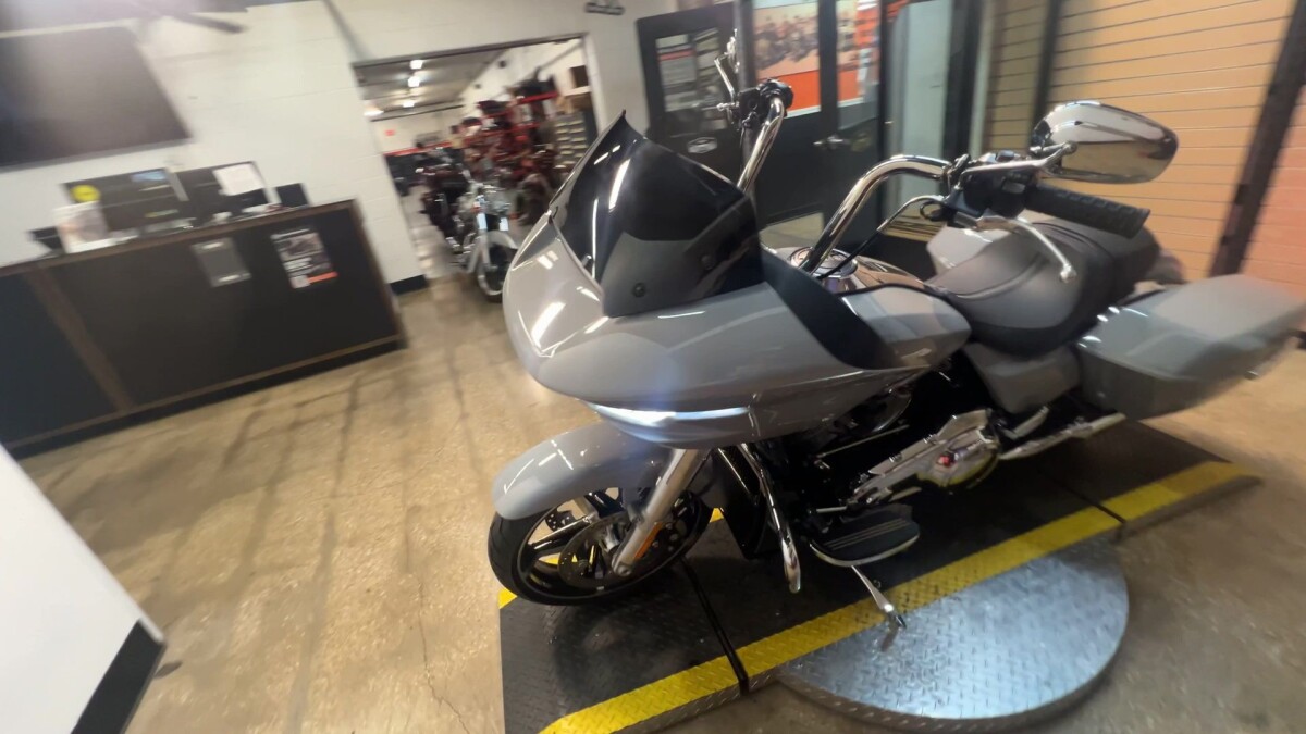 2025 Harley-Davidson Road Glide FLTRX - Photo 8