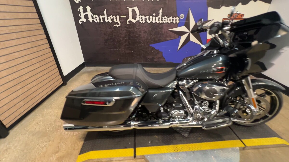 2025 Harley-Davidson Road Glide FLTRX - Photo 4