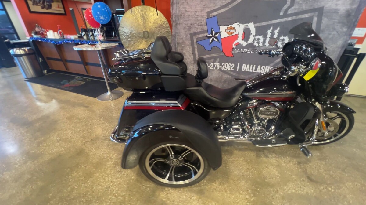 2020 Harley-Davidson CVO Tri Glide FLHTCUTGSE - Photo 4