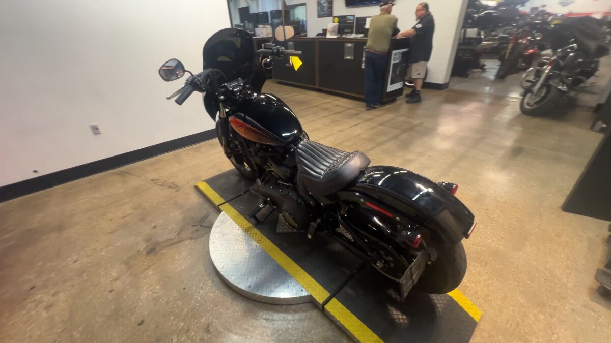 2022 Harley-Davidson Street Bob 114 FXBBS - Photo 2