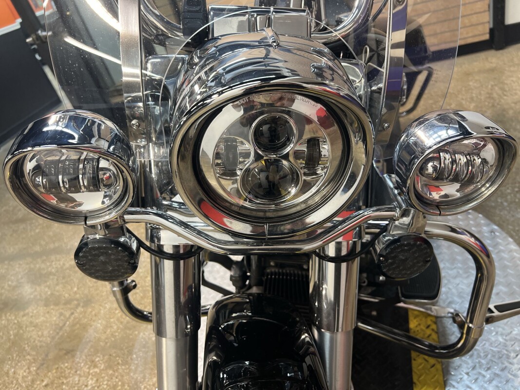 2017 Harley-Davidson Road King FLHR - Photo 10