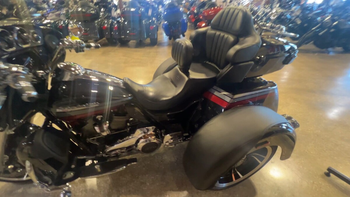 2020 Harley-Davidson CVO Tri Glide FLHTCUTGSE - Photo 8