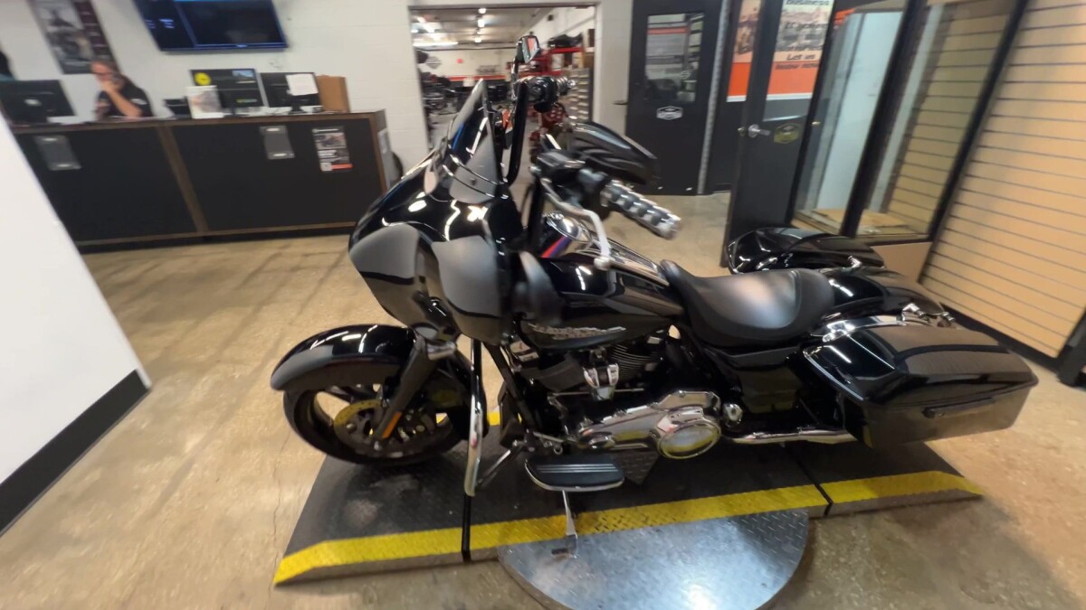 2017 Harley-Davidson Street Glide Special FLHXS - Photo 8