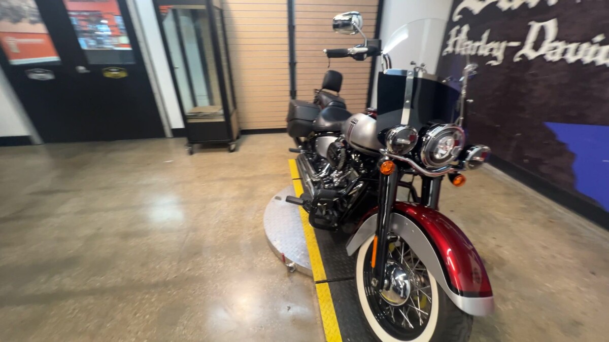 2019 Harley-Davidson Heritage Classic 114 FLHCS - Photo 6