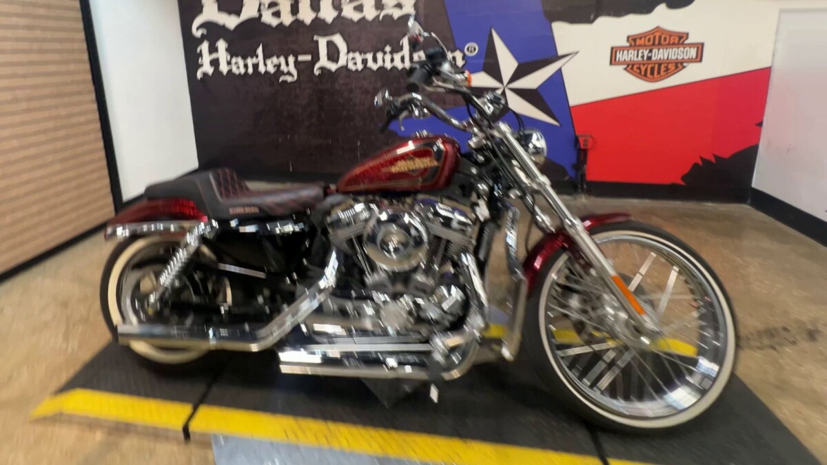 2012 Harley-Davidson Seventy-Two XL 1200V - Photo 5