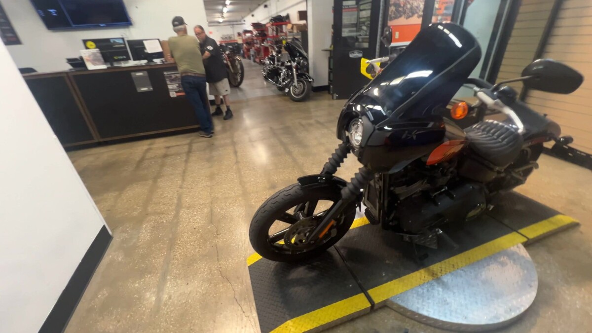 2022 Harley-Davidson Street Bob 114 FXBBS - Photo 8