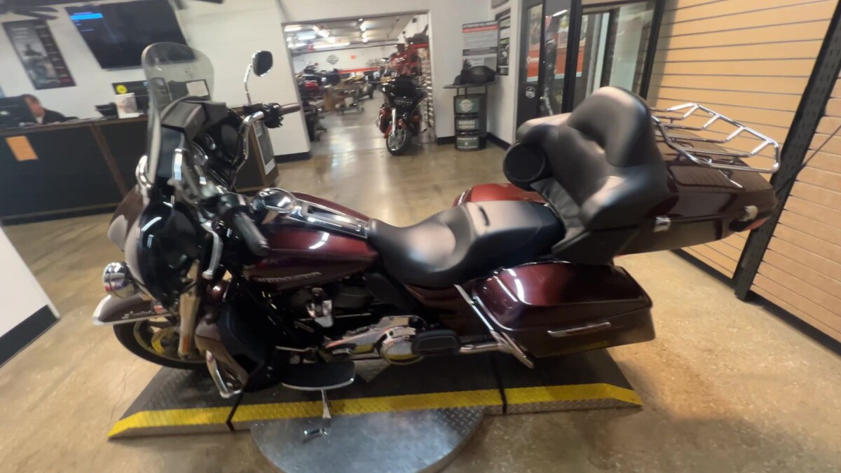 2018 Harley-Davidson Ultra Limited FLHTK - Photo 9