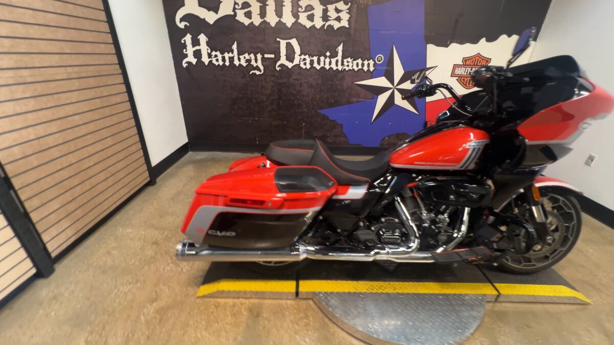 2024 Harley-Davidson CVO Road Glide FLTRXSE - Photo 4