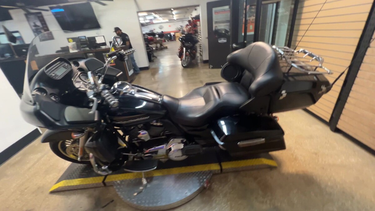 2013 Harley-Davidson Road Glide Ultra FLTRU - Photo 9