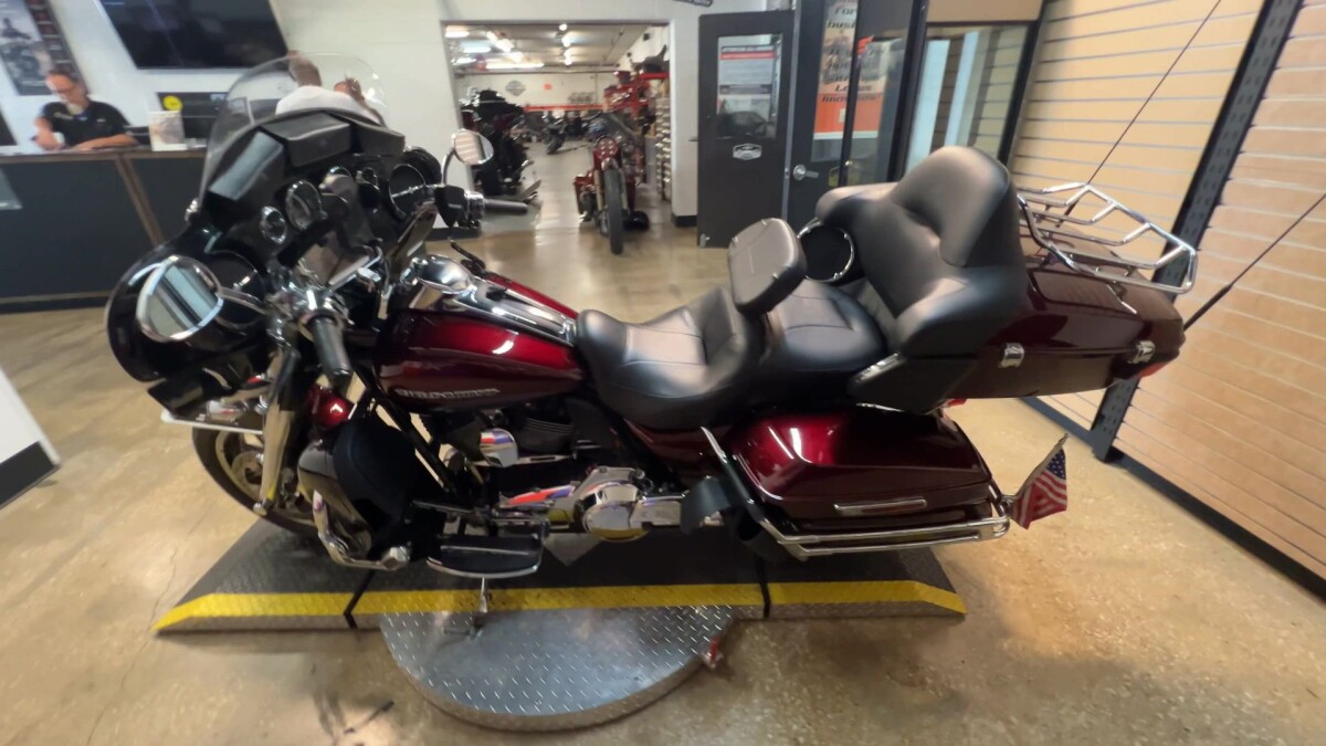 2014 Harley-Davidson Ultra Limited FLHTK - Photo 9